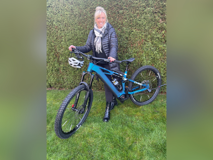 Das zweimillionste JobRad, ein E-Mountainbike, ging an Sylvia Schittek aus Bochum in Nordrhein-Westfalen. ©JobRad