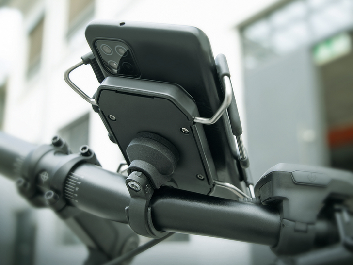 SKS GERMANY präsentiert Handyhalter SMARTGRAB 360 ©SKS Germany