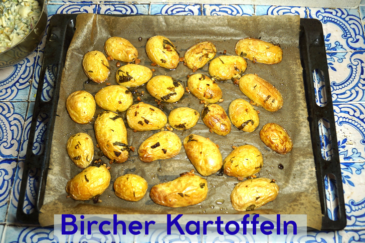 medeterran angehauchte Bircher Kartoffeln vom Blech