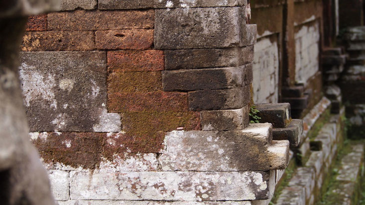 Temple-wall, Ubud, Indonesia