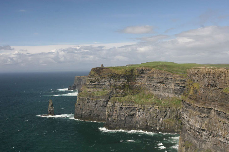 Die eindrucksvollen Klippen des Cliffs of Moher ©My own Travel