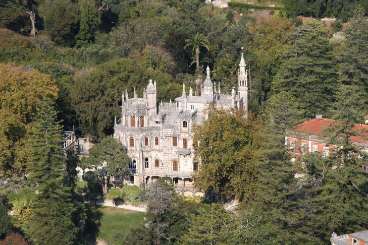 Sintra Quinta da Regaleira - Palast in üppigem Garten ©My own Travel Städtereise Lebendiges Lissabon