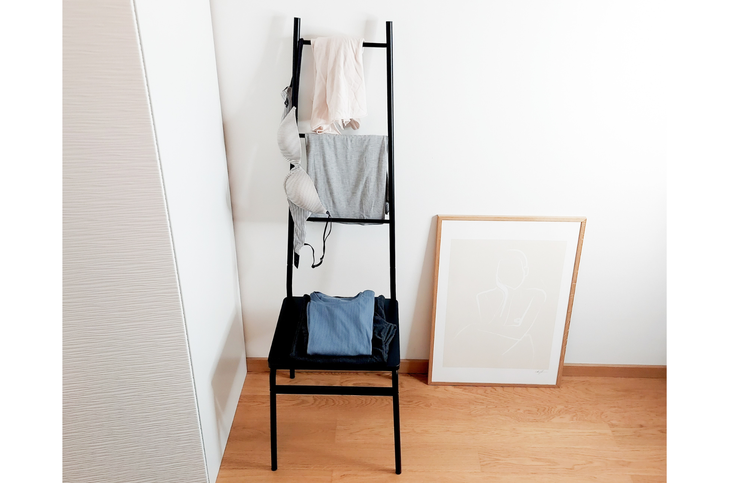 Der Kleiderstuhl: Lösungen und Alternativen zur Aufbewahrung von bereits getragener Kleidung