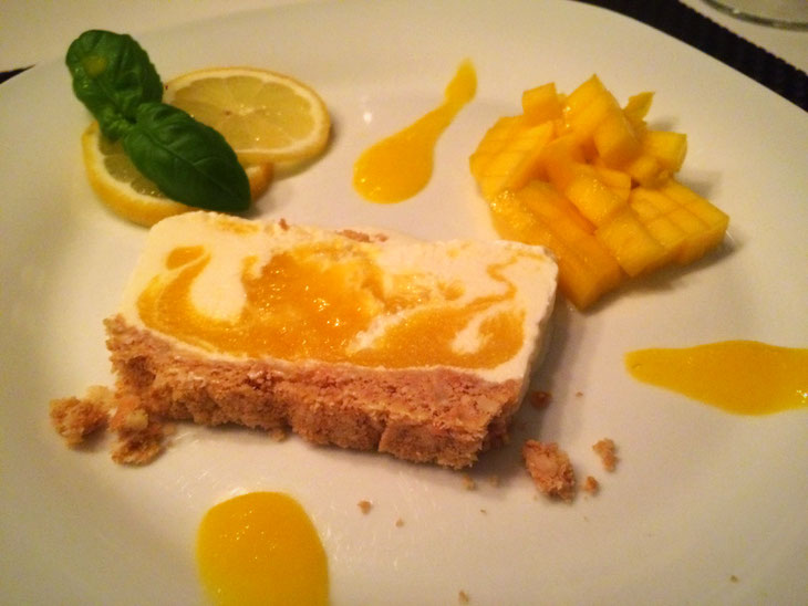 Frozen Mango-Cheesecake - Pi mal Butter Mädchenvöllerei