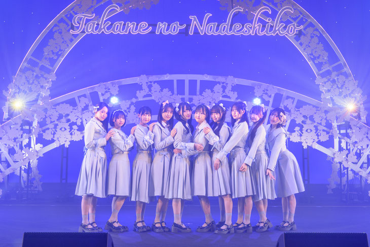(左から:葉月紗蘭・涼海すう・城月菜央・星谷美来・松本ももな・東山恵里沙・籾山ひめり・橋本桃呼・日向端ひな・春野莉々) Photo by 林晋介・星野耕作