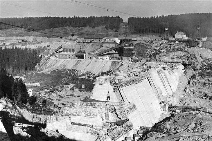 Staumauer Flaje im Bau (1951 -1964)