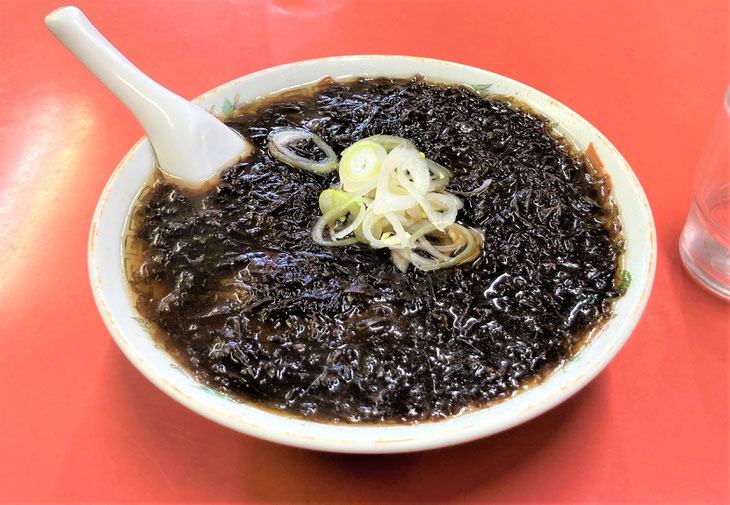 平野食堂名物「島のりラーメン」