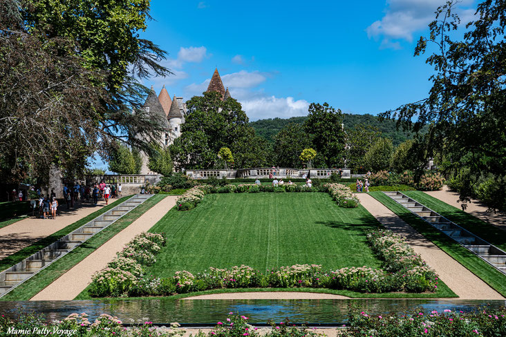 Jardin à la française du châteu des Milandes, Dordogne