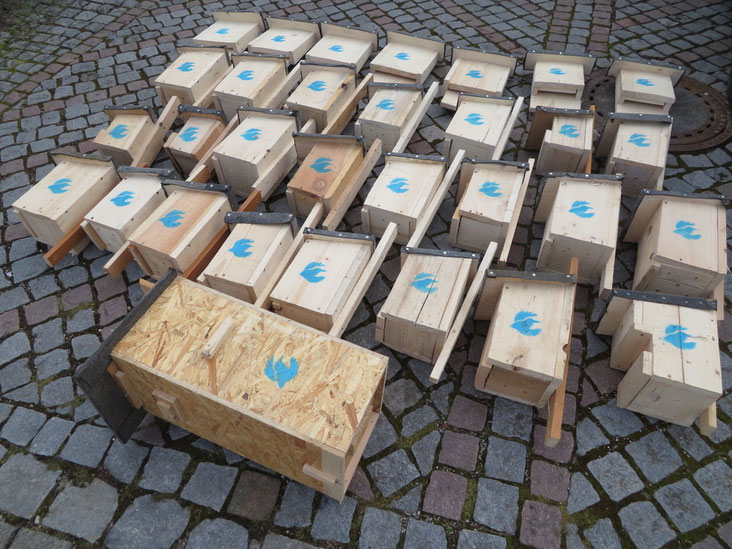 30 neue Nistkästen mit Logo © Günther Weitzer