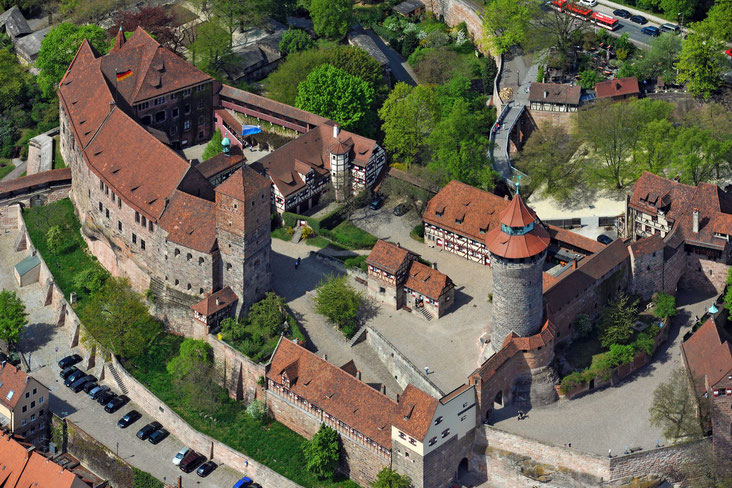 Luftaufnahme Kaiserburg Nürnberg / Wikipedia