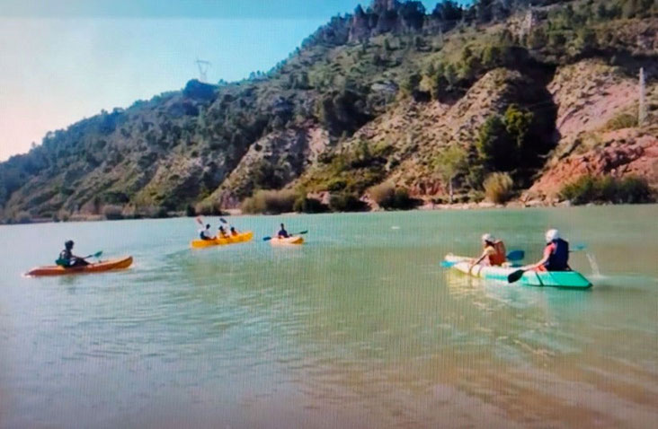 Cofrentes, un punto perfecto para observar la confluencia de los ríos Júcar y Cabriel  a su paso por el Valle de Cofrentes en Valencia.