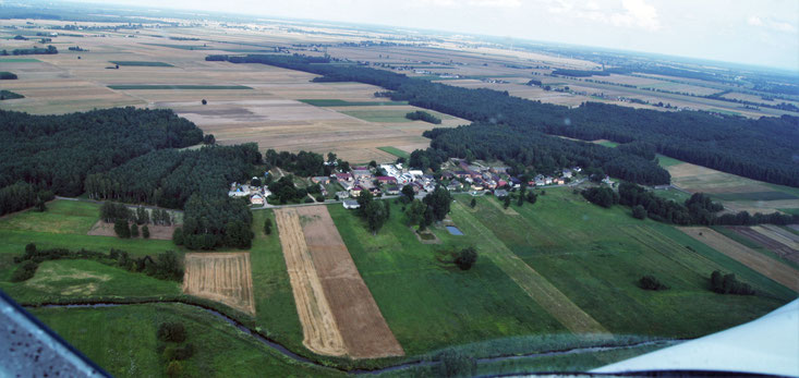 widok na wieś Brudaki z lotu ptaka