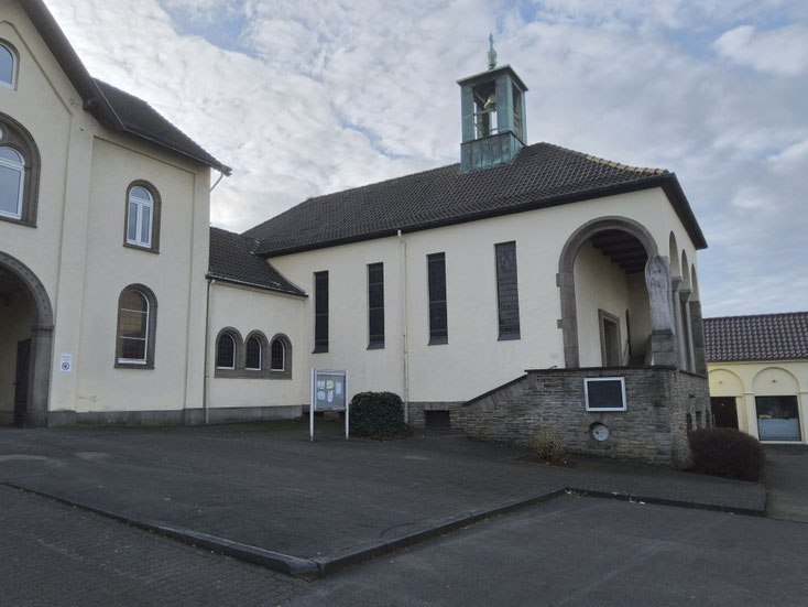 Digitales Aufmaß der Kapelle am Unterbarmer Friedhof mittels 3D-Laserscan und Matterport für die BIM-Modellierung durch Coplan-BIM.