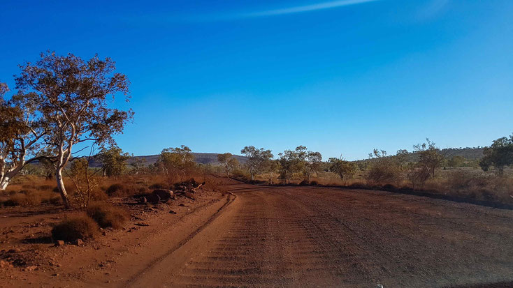 Wellblechpiste im Karijini National Park