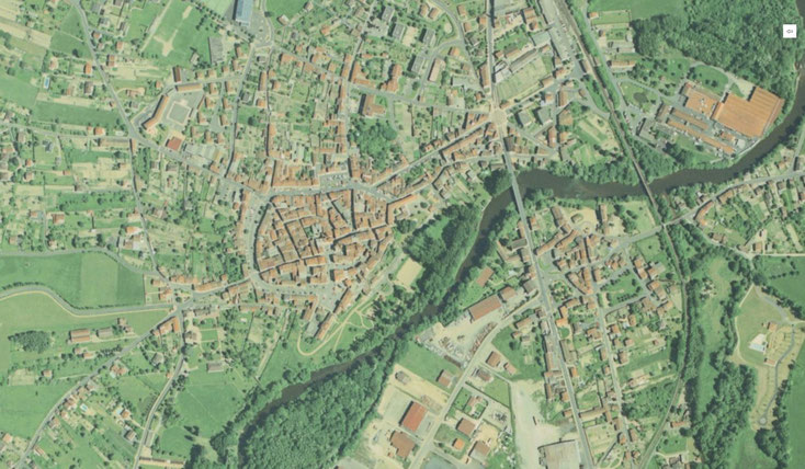 Vue aérienne du centre bourg ancien, périmètre de l'étude.