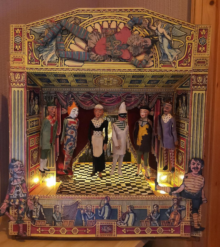Antikes Papiertheater