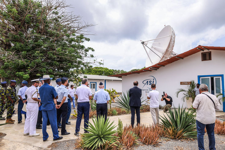 La delegazione italiana, capeggiata da Luca Goretti, in visita al Centro spaziale Luigi Broglio, ASI, Malinidi, Kenya