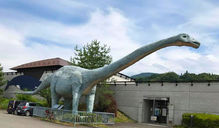長野県長野市信州新町化石博物館　ディプロドクス生体復元模型