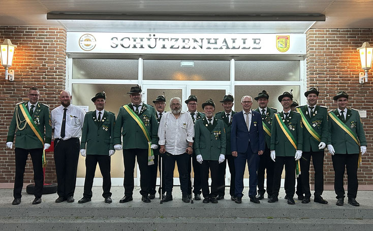 Die anwesenden geehrten Herbramer Schützen bei den Ehrungen am Schützenfest-Freitag