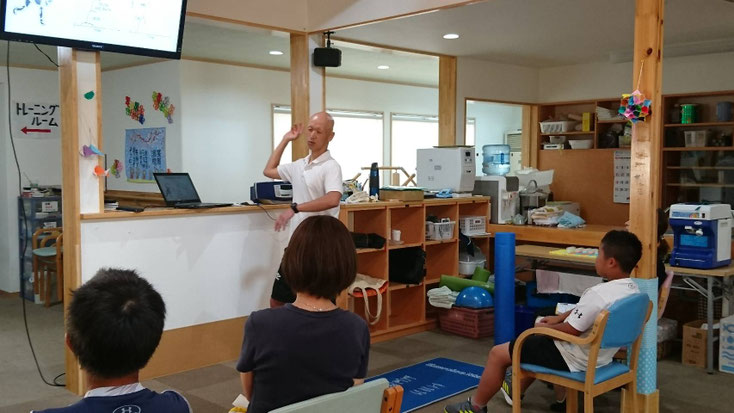 肩関節の痛み 姿勢 姿勢改善 肩甲骨 肩甲骨はがし 肩甲骨痛み 背中の痛み 野球肩の原因 野球肩原因 野球肩治し方 野球肩体操 野球肩ストレッチ 野球 野球肩 肩が痛い ピッチャー リトルリーガーズショルダー 腱板損傷 投球傷害 水泳 競泳 腰痛 分離症 分離すべり症 水泳肩スイマーズショルダー 水泳肩 スイマーズショルダー治療 スイマーズショルダー治るのか 岐阜 岐阜市 岐阜市茜部 岐阜市東鶉 岐阜市南鶉 岐阜市中鶉 岐阜市柳津町 羽島市 羽島郡 笠松町 岐南町 茜部 鶉 東鶉 中鶉 南鶉 柳津 笠松