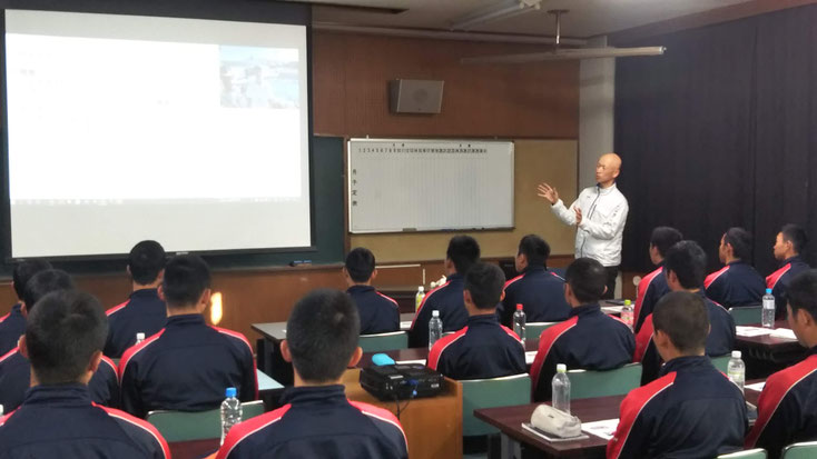 肩関節の痛み 姿勢 姿勢改善 肩甲骨 肩甲骨はがし 肩甲骨痛み 背中の痛み 野球肩の原因 野球肩原因 野球肩治し方 野球肩体操 野球肩ストレッチ 野球 野球肩 肩が痛い ピッチャー リトルリーガーズショルダー 腱板損傷 投球傷害 水泳 競泳 腰痛 分離症 分離すべり症 水泳肩スイマーズショルダー 水泳肩 スイマーズショルダー治療 スイマーズショルダー治るのか 岐阜 岐阜市 岐阜市茜部 岐阜市東鶉 岐阜市南鶉 岐阜市中鶉 岐阜市柳津町 羽島市 羽島郡 笠松町 岐南町 茜部 鶉 東鶉 中鶉 南鶉 柳津 笠松