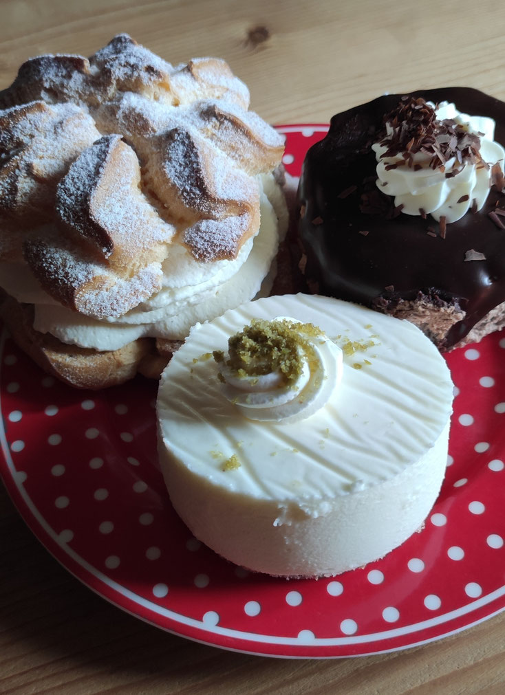Windbeutel, Joghurt und Schoko Törtchen 