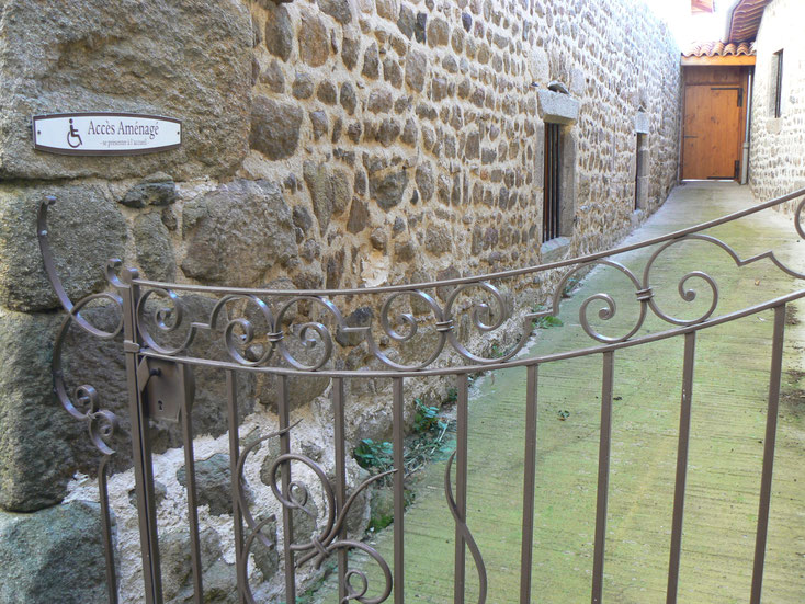 Picture of the outside access ramp
