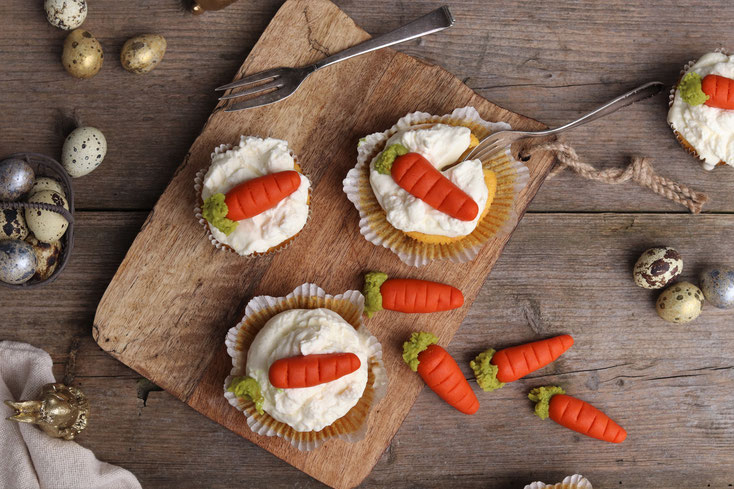 Marzipankarotten auf Karottenmuffins