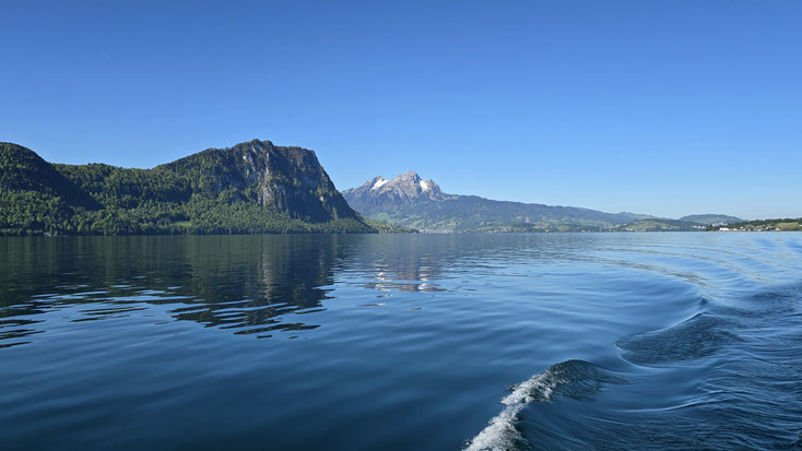 Theismus - Atheismus - Pantheismus? - Morgenstimmung auf dem Vierwaldstättersee