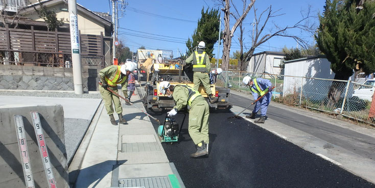 アスファルト舗装工事