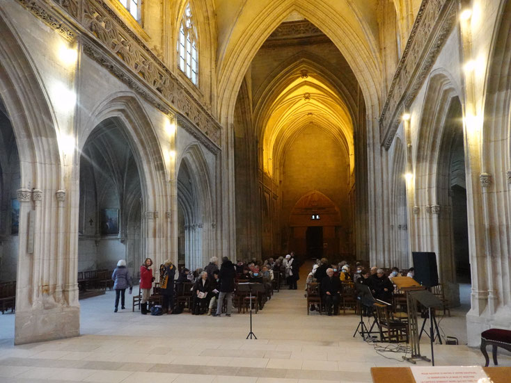 Concert du 04/12/2022 à l'Église Saint Jean de Caen  : Installation de notre auditoire.