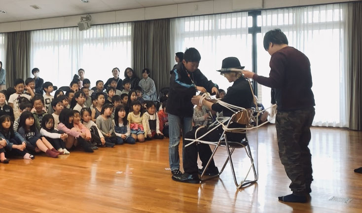 愛知県名古屋市の子ども会で公民館にて出張マジックショー