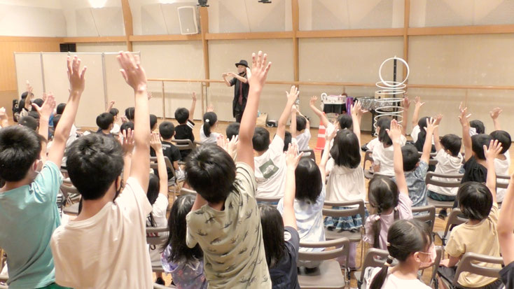 三重県津市の子ども会のイベントで出張マジック教室