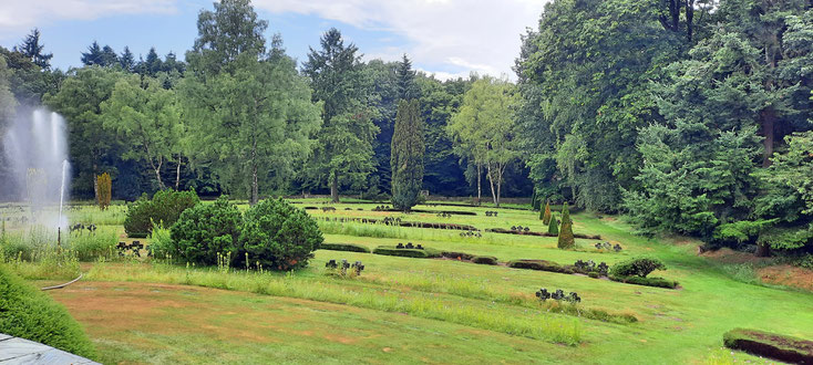 Gedenkstätte und Ehrenfriedhof der deutschen Soldaten bei Weeze, Uedemer Str. 11