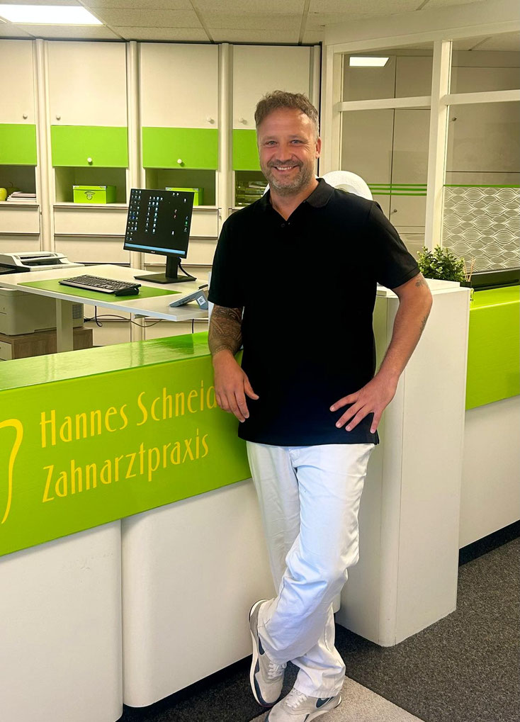 Zahntechniker: Manuel Schmidt