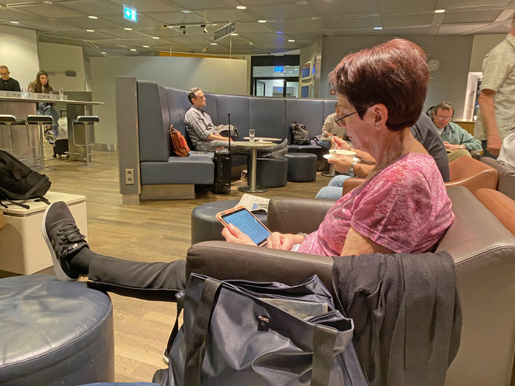 In der Lufthansa Lounge Nähe Gate B26