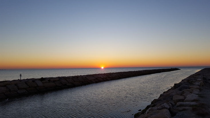 Ein Sonnenaufgang über dem Meer, unser Erster im Sabbatjahr...grandios
