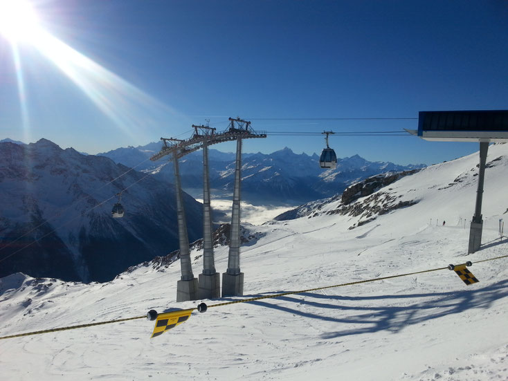 Schneesicheres Gletscher-Skigebiet; Hockenhorngrat 3111 m.ü.M.