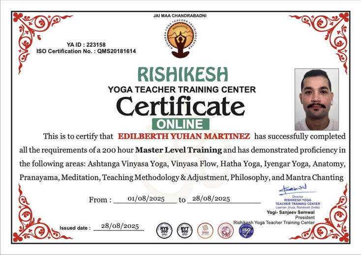 Zertifikat Yogalehrer Yuhan Martinez