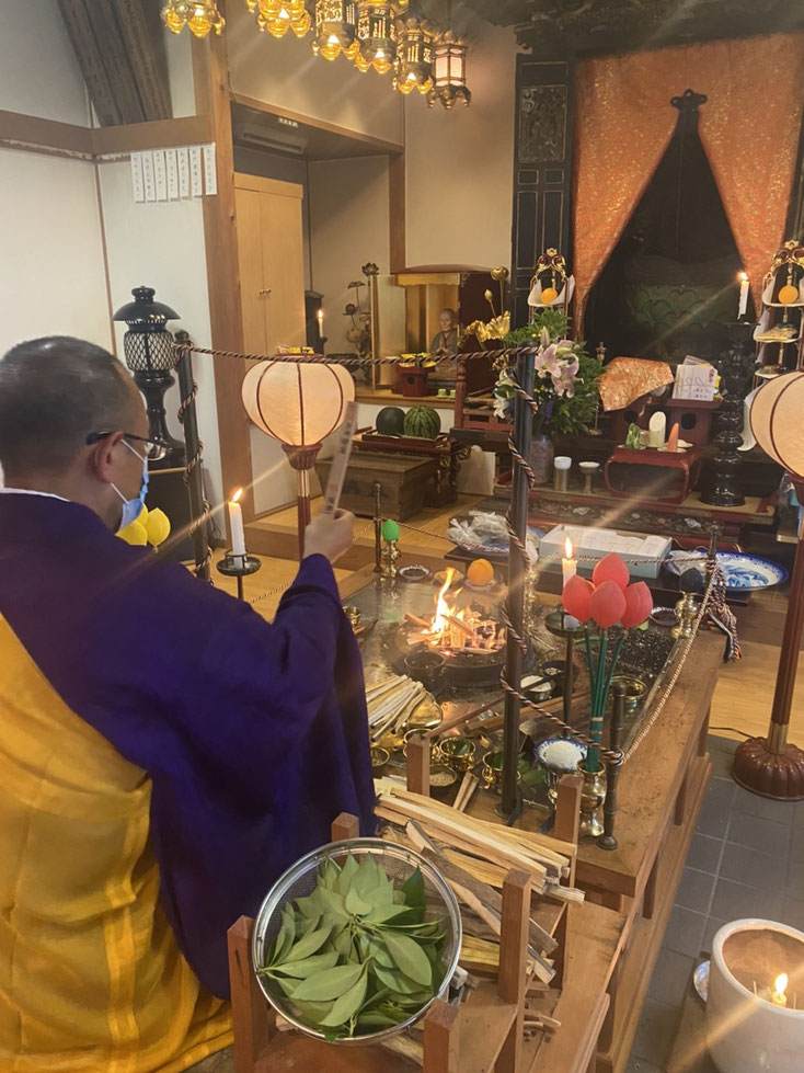 毎月１７日に鳴門市普光寺観音堂で護摩祈祷をしています。（追善供養、家内安全、病気平癒など）
