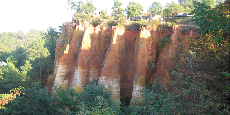 Roussillon-France-Ocher
