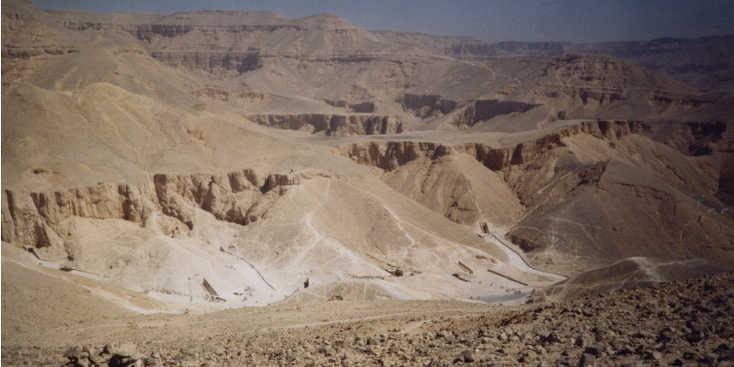 Valley-of-the-Kings-View-Mountains-Farao-Cementery-Egypt