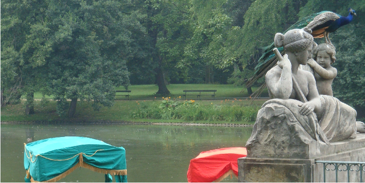 Warchau-park-meer-bootje-varen-monument-Polen