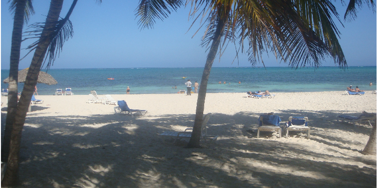 Playa-Santa-Lucia-strand-Cuba-zon-zee-surfen