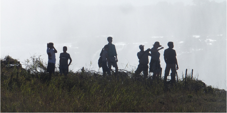 Victoria-Falls-watervallen-mist-regenboog-Zimbabwe-Zambia