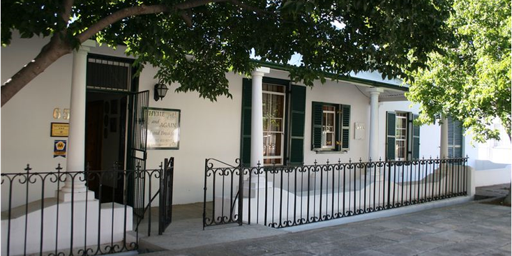 Graaff-Reinet-Dutch-Colonial-Architecture-South-Africa