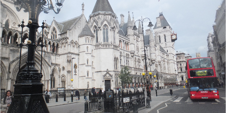 Royal-Court-of-Justice-dubbeldekker-bus-Londen-Engeland