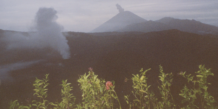 Bromo-vulkaan-Java-Indonesië-mist-sunset-tour