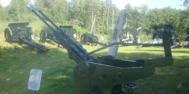 Hattuvaara-artillerie-kanon-helden-huis-museum-Taistelijan-Talo-Finland