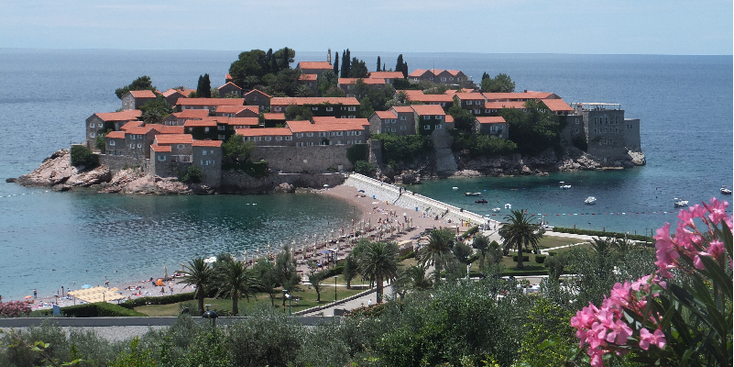 Sveti-Stefan-James-Bond-schier-eiland-Montenegro-Casino-Royal